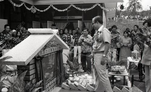 PH08_07012015_SANUSI_KEMAS