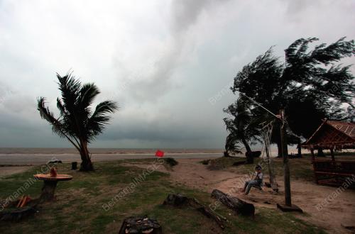 CUACA MENDUNG