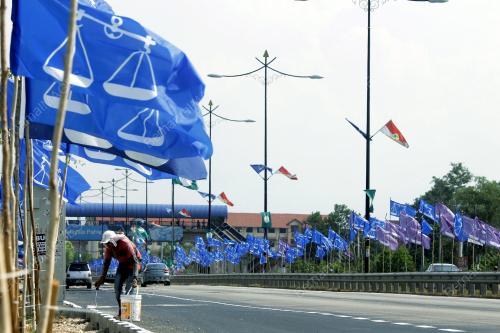 PH08_07042013_BENDERA