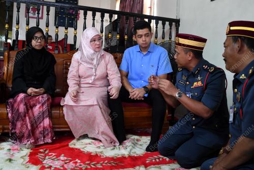 PH08_07102018_TENGKU_PUAN