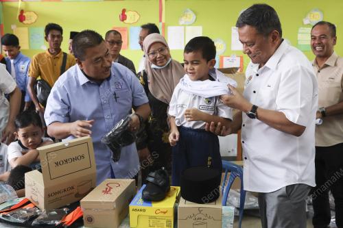 DATUK SERI RAMLAN HARUN