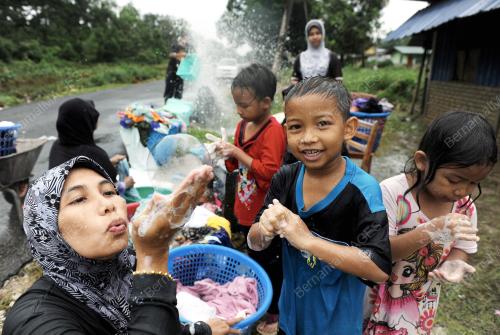 PH08_08122013_BANJIR