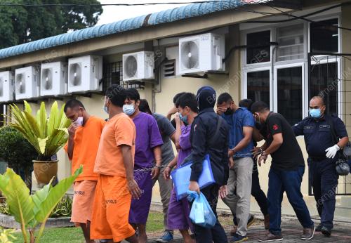 MAHKAMAH SESYEN KUANTAN