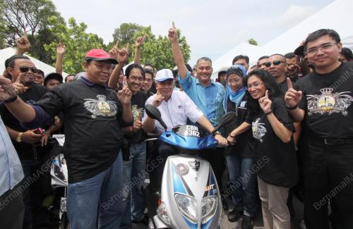 DATUK SERI MOHD NAJIB TUN RAZAK