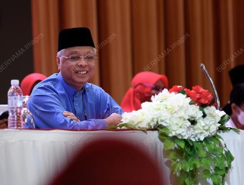 DATUK SERI ISMAIL SABRI YAAKOB