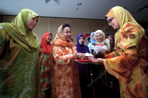 ROSMAH MANSOR