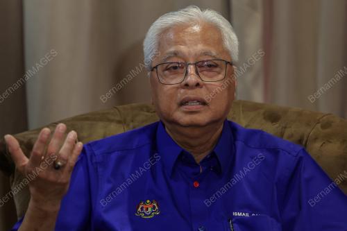 DATUK SERI ISMAIL SABRI YAAKOB
