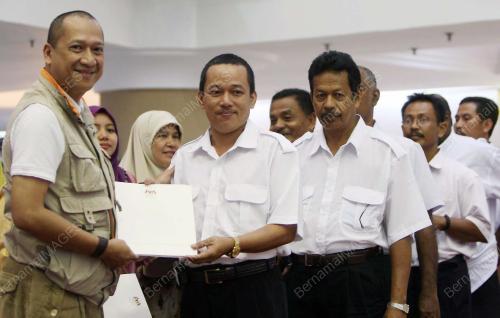 MOHAMED NAZRI ABDUL AZIZ