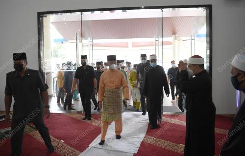 AL-SULTAN ABDULLAH RI'AYATUDDIN AL-MUSTAFA BILLAH