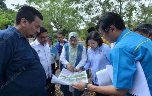 ZURAIDA KAMARUDDIN