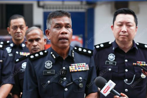 ACP WAN ZAHARI WAN BUSU