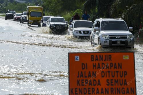 JALAN DINAIKI AIR
