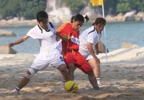 BOLA SEPAK PANTAI