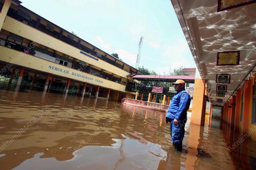 PH08_18012018_BANJIR