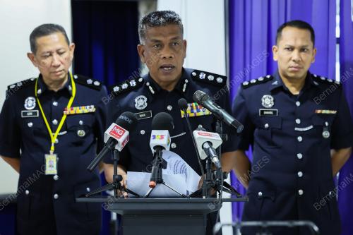 ACP WAN ZAHARI WAN BUSU