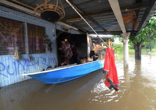 PH08_18122014_BANJIR