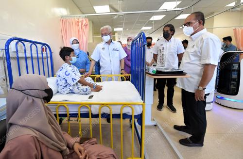 DATUK SERI ISMAIL SABRI YAAKOB