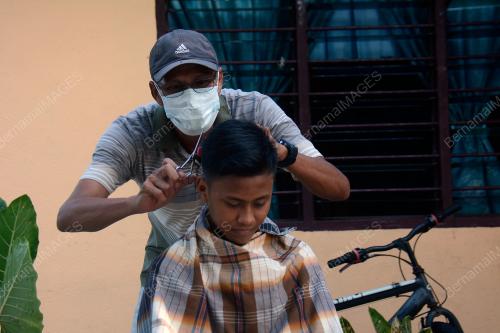 GUNTING RAMBUT
