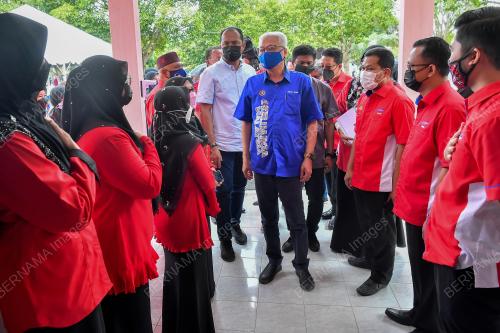 DATUK SERI ISMAIL SABRI YAAKOB