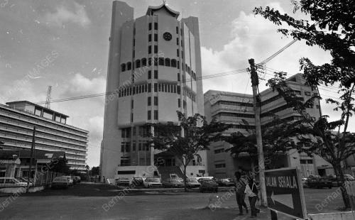 PH08_24062019_VAN_BANK