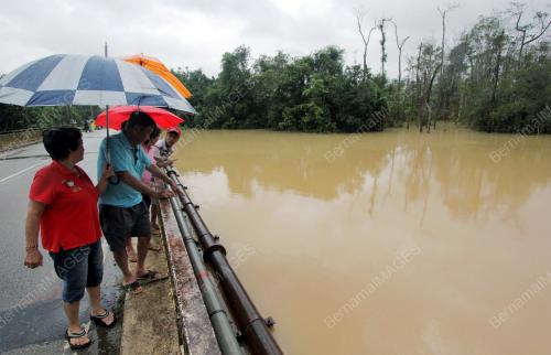 PH08_24122014_BANJIR