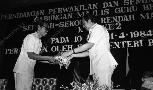 PH08_26062015_PERSIDANGAN