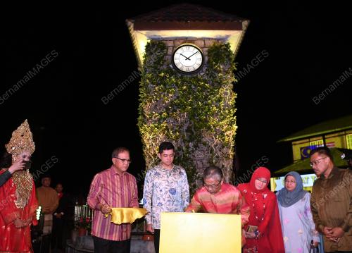 PH08_27042019_AGONG_BN201904227508