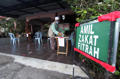 AMIL ZAKAT FITRAH PATUHI SOP