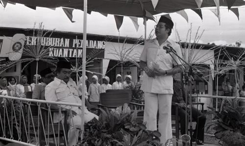 MOHD NAJIB TUN ABDUL RAZAK