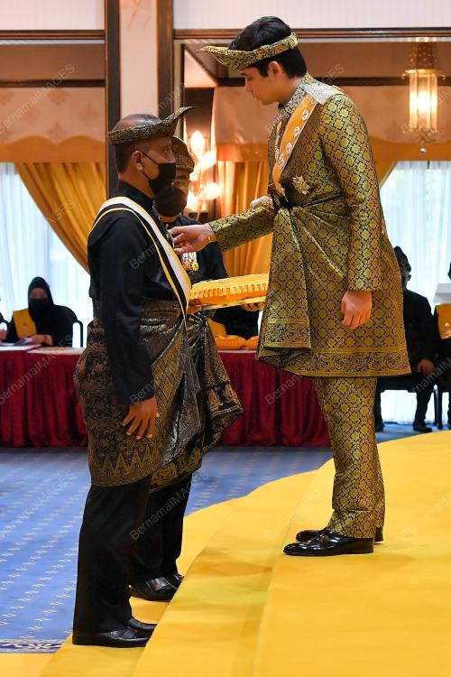TENGKU HASSANAL IBRAHIM ALAM SHAH AL-SULTAN ABDULLAH