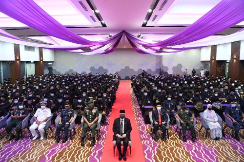 DATUK SERI ISMAIL SABRI YAAKOB