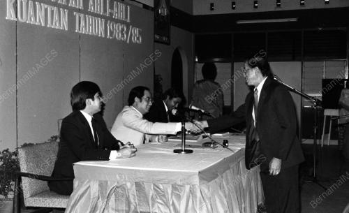 PH09_05022015_ANGKAT_SUMPAH