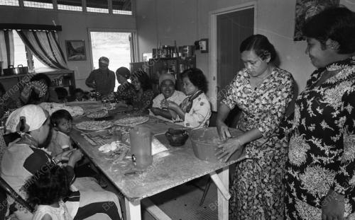 PH09_05082015_BUAT_KUIH