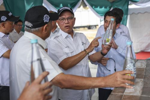 DATUK SERI WAN ROSDY WAN ISMAIL