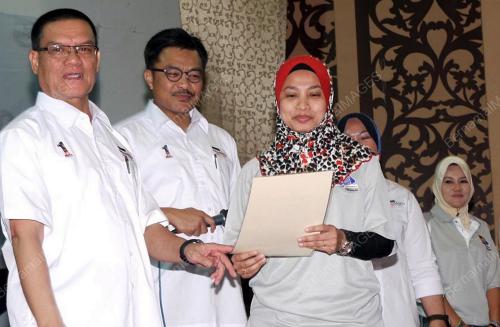 PH09_06022012_ADNAN