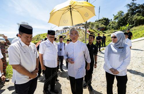 AL-SULTAN ABDULLAH RI'AYATUDDIN AL-MUSTAFA BILLAH SHAH