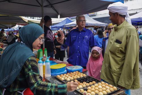 DATUK SERI ISMAIL SABRI YAAKOB