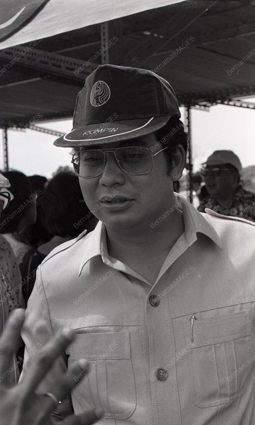 MOHD NAJIB TUN RAZAK