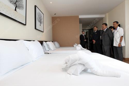 PH09_08122014_HOTEL