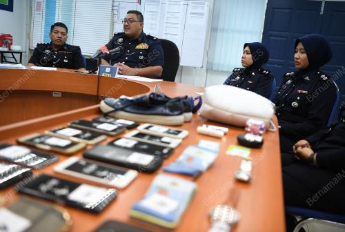 KUMPULAN PECAH KERETA JEMAAH MASJID