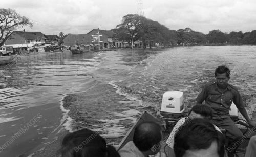 PH09_09032015_NAJIB_BANJIR