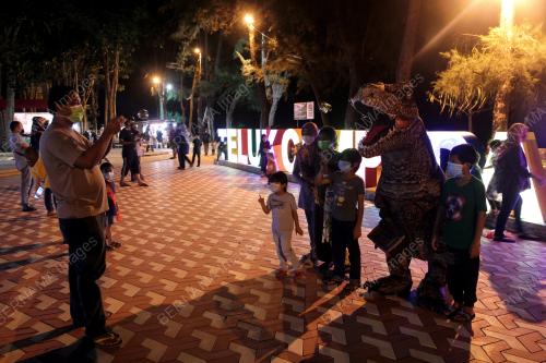 SUASANA MALAM MINGGU DI TELUK CEMPEDAK