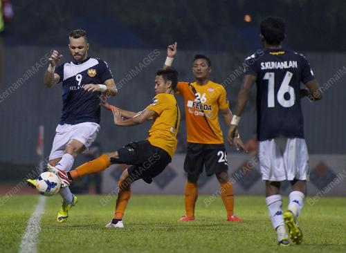 PH09_10102014_BOLA