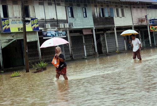 PH09_12012012_BANJIR