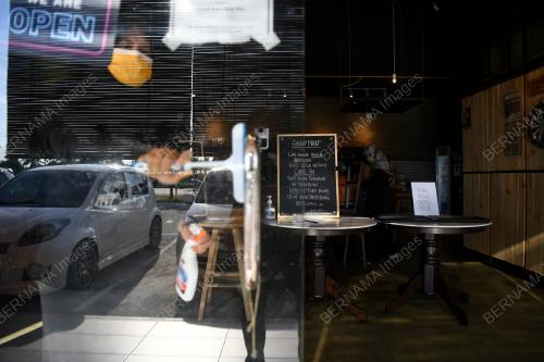 PH09_12082021_MAKAN_KEDAI