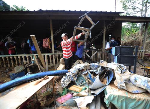 PH09_13012015_BANJIR