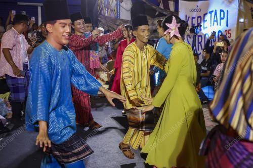 KERETAPI SARONG KUANTAN