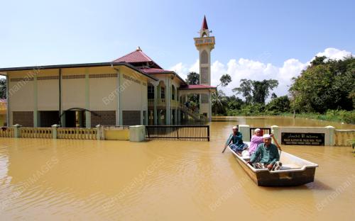PH09_13122013_BANJIR