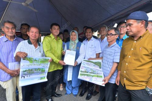 ZURAIDA KAMARUDDIN