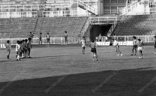 PH09_14012015_LATIHAN_BOLA